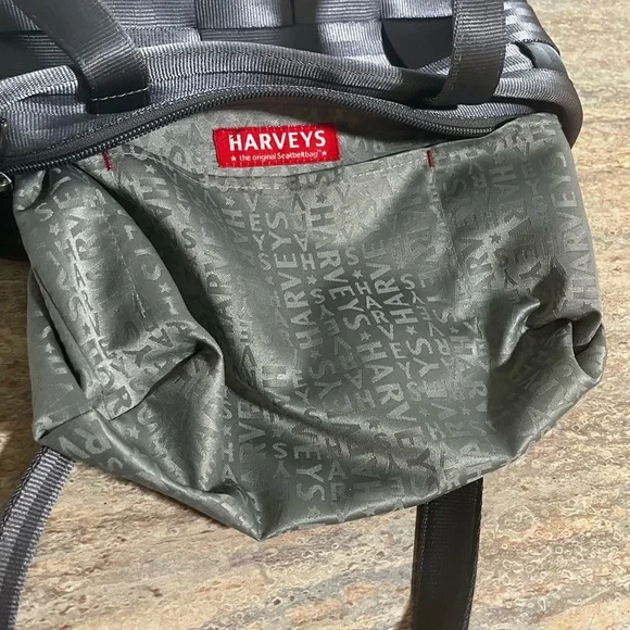 Harveys The Original Seatbelt Bag Silver Shoulder Bag - Picture 4 of 16